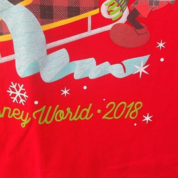 Disney Parks Tshirt Tee Womens L Red Disney Christmas Walt Disney World 2018 - Picture 5 of 8
